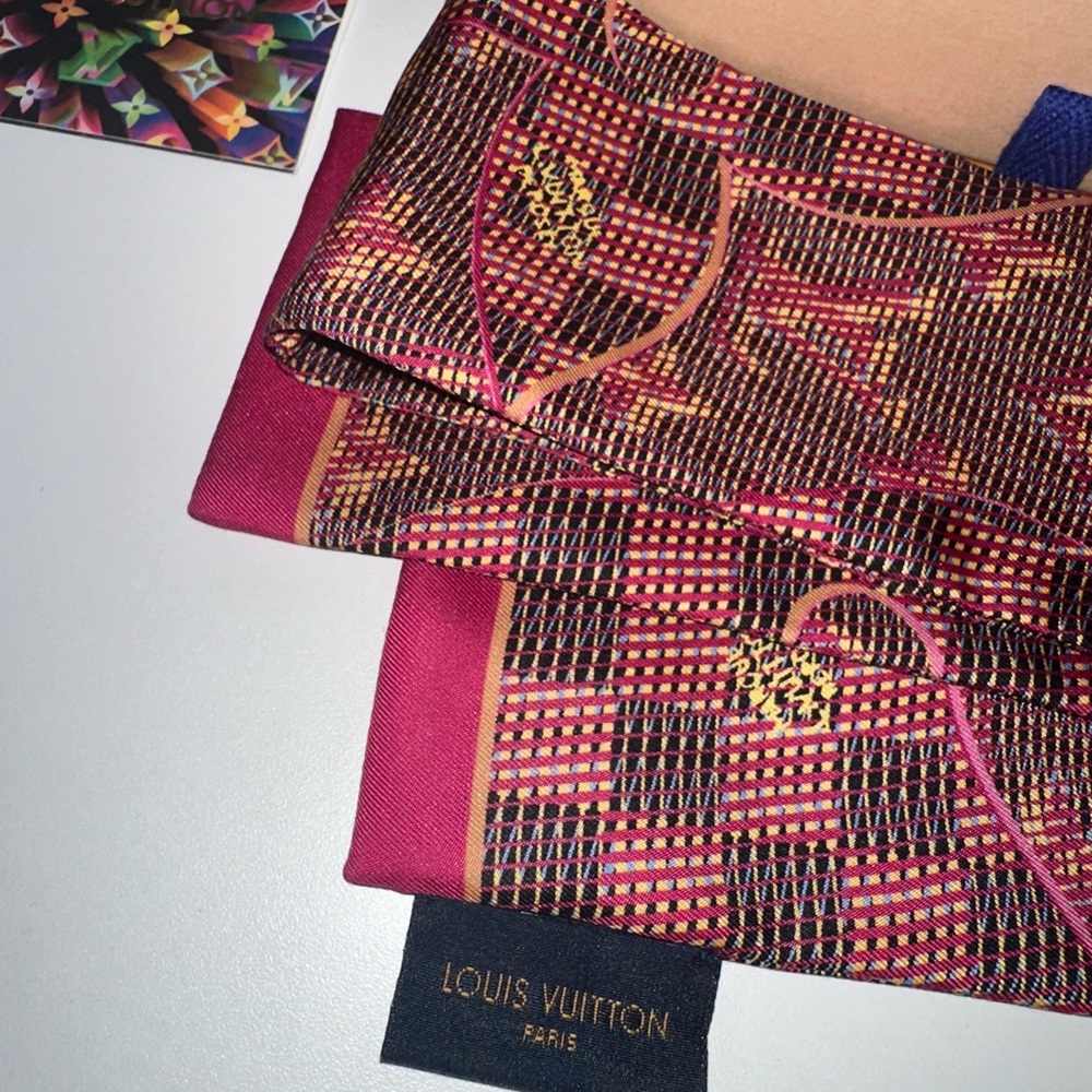 Louis Vuitton Pop Bandeau Scarf LV Monogram - Picture 7 of 9